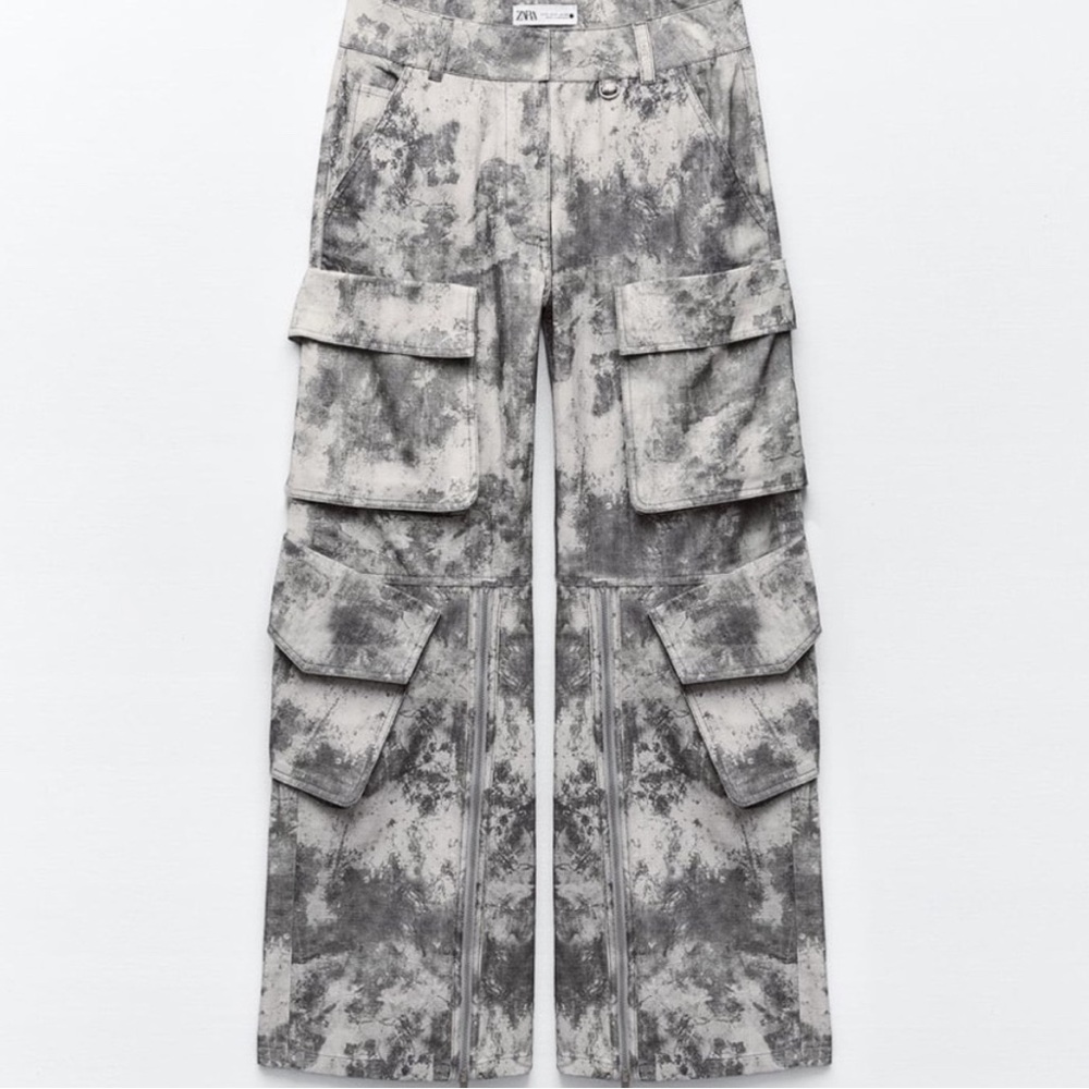 Zara Gray and Black Wide Leg Cargo Pants